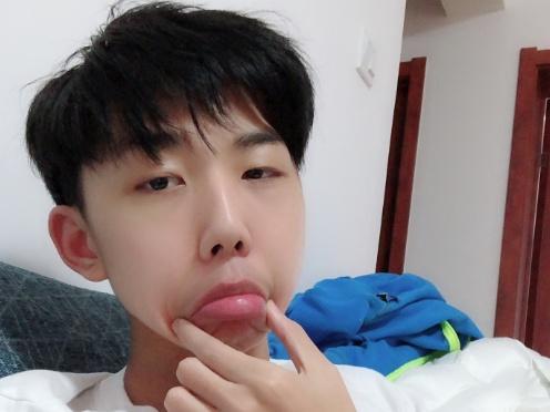 绝地求生：主播XDD小叮当被他的前女友爆料不负责任