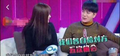 ​贾乃亮食言，与李小璐冷战！PGone大尺度照片流出，网友：没良心