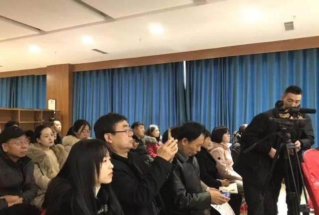 文水籍香港城市大学教授博导、著名心理学家岳晓东回乡讲学