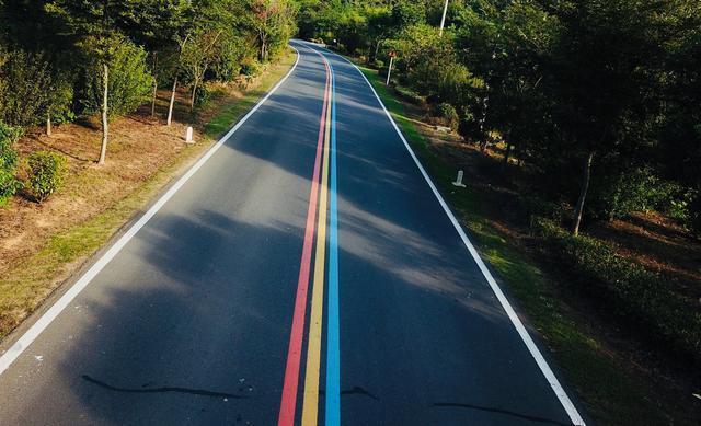被誉为江苏最美自驾公路的溧阳1号公路，到底是什么样？值得去吗
