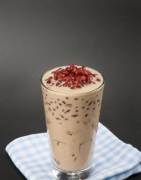 还在买奶茶喝教你自制红豆奶茶，简单又健康，一点不比买的差！