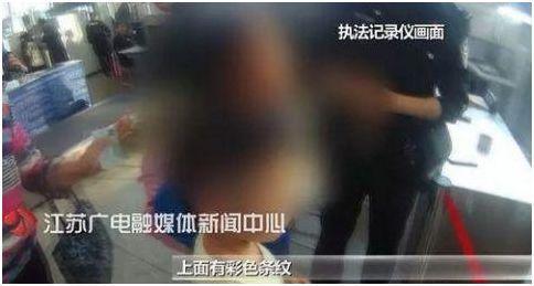 8岁小朋友被困电梯后3招自救：别人家的孩子真了不得