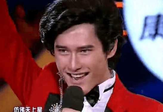 重现快本面容沧桑，何炅都快要哭了，“朱梓骁”到底经历了什么?