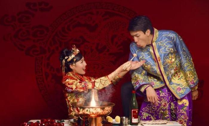 幸福！跳高名将王宇七夕节晒出结婚照，俊男美女十分般配