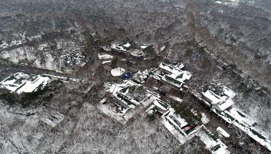 航拍南京雪景：到处白雪皑皑银装素裹