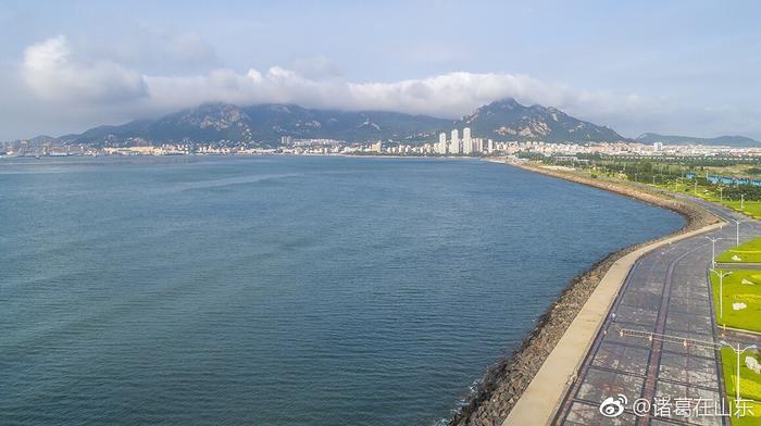 航拍威海荣成石岛赤山