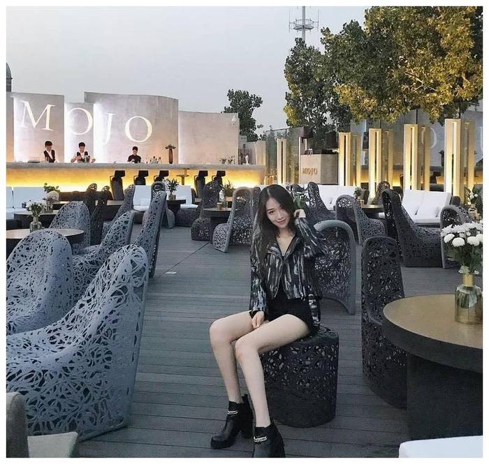 天菜正妹“菜菜”超美颜值，网友：美到爆炸