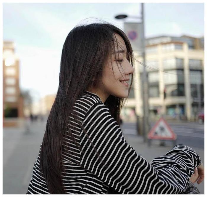 天菜正妹“菜菜”超美颜值，网友：美到爆炸