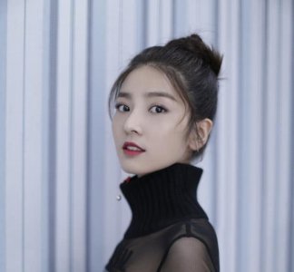 ​“校花”马春瑞穿黑色蕾丝裙魅,力动人,小仙女本仙了
