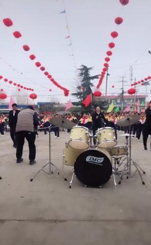 网红校长跳鬼步舞出名后，这次带领学生跳到了北京天安门