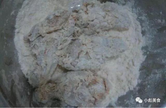 炸鸡腿应该放淀粉还是面粉？很多人放错了，难怪没有肯德基的好吃