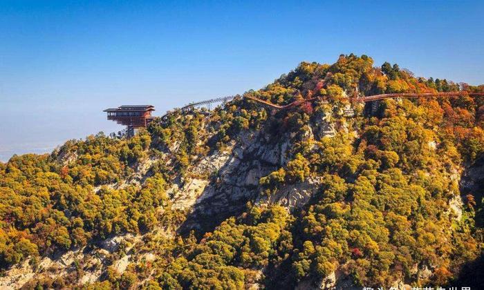 陕西有个“小华山”，玻璃栈道如同游龙？适合老人和孩子爬！
