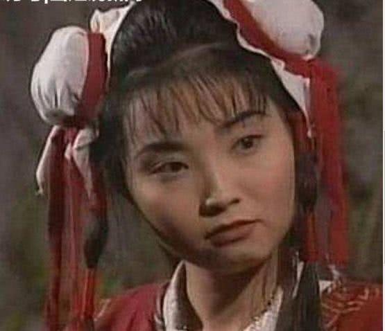 他被称为“傻子专业户”，娶了《西游记》中的红孩儿，儿女双全！