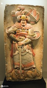 ​汉代的校尉有多大？曹操，袁绍为何抢着做？学者：秩比二千石
