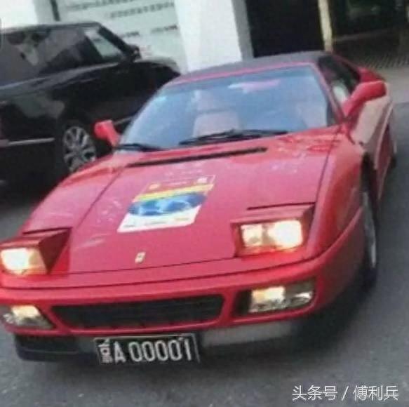 中国第一辆法拉利，长这样，一点都不过时