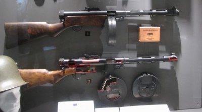 ​冬季战争雪原上的“利刃”十年后仍不落后的芬兰索米M1931冲锋枪