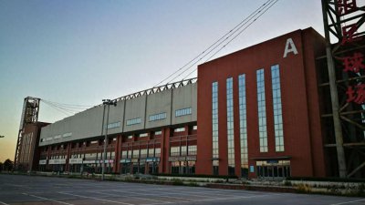 ​走进天津团泊足球场内场，感受专业球场氛围