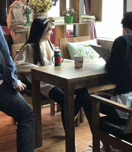 ​郑爽曝新剧路透照，难看的眉毛亮了！这些女星也因眉毛难看而出戏