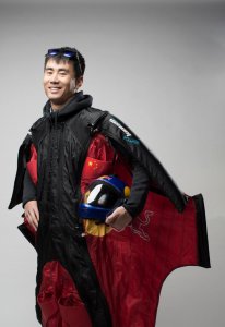 ​中国十大探险家之一-张树鹏挑战穿越天门洞成功