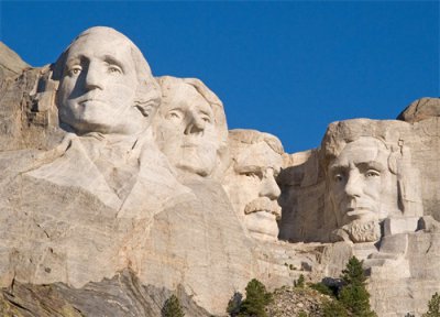 ​美国总统山中的四位总统是谁？