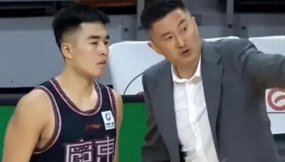 ​徐杰闪耀：广东篮球新一哥的崛起与领导力展现
