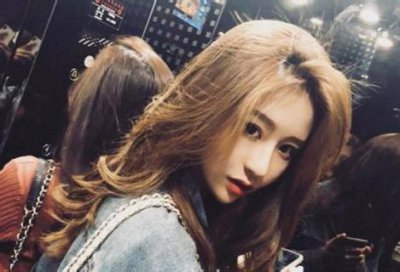 ​抖音红人温婉，真实姓名许静婉？难道就没感觉她火的很尴尬吗？