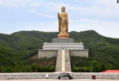 ​全球第一大佛，耗资12亿，用掉3.3千吨铜和108公斤黄金