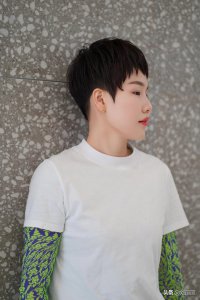 ​最美女士发型15款，利落修颜显气质，剪完让你大变样
