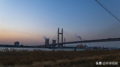​中俄两国间首座跨境公路大桥正式通车