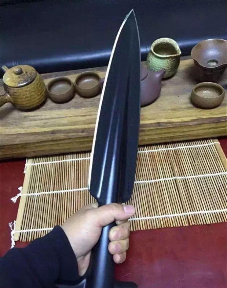 既可打仗又可狩猎的欧洲中世纪长矛实物！其与野猪矛外形很类似