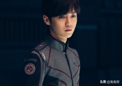 ​鹿晗出演上海堡垒片酬高达1.2亿？导演滕华涛出面为其澄清