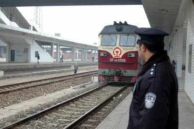 ​洛湛铁路是生锈铁路，是拉空气的铁路吗？坐过的人才知道