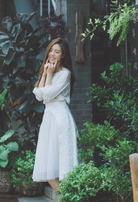 组图：95后小花宋妍霏