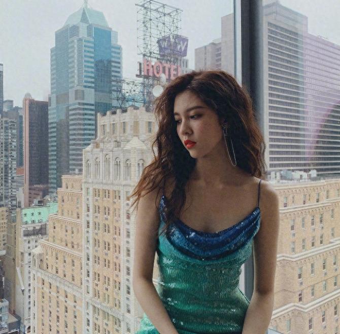 组图：95后小花宋妍霏