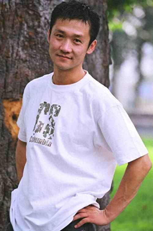 黄志忠，出生于天津市和平区，原天津体工大队青年队篮球运动员，毕业于中央戏剧学院，中国内地男演员