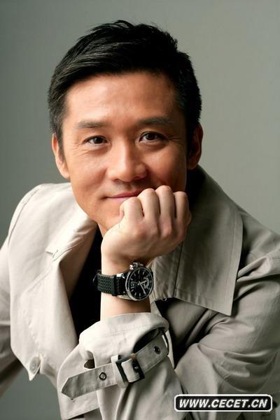 黄志忠，出生于天津市和平区，原天津体工大队青年队篮球运动员，毕业于中央戏剧学院，中国内地男演员