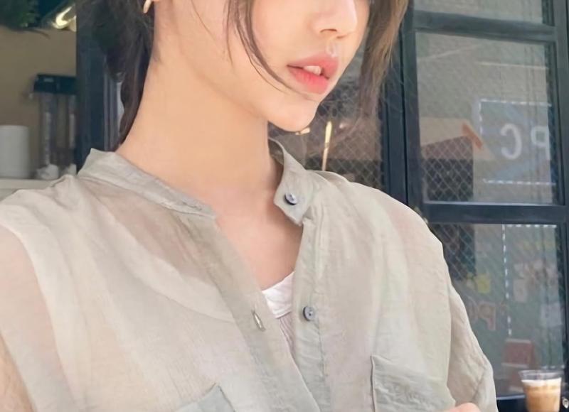 和女生聊天她很冷淡，该怎么办？
