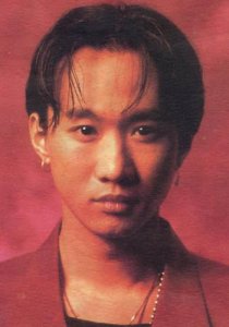 ​巨星的诞生—黄家驹逝世26周年纪念日，回顾他的传奇励志人生