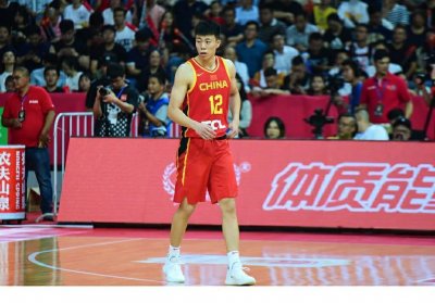 ​中国篮球锋线新星-张镇麟