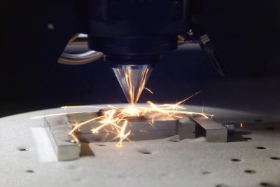 ​金属氮震撼出世，成为第四代核武器的重要组成材料，减少核污染