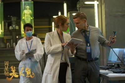 ​她是《美人鱼》博士助理 用美人痣诱惑了周星驰 竟是日本人