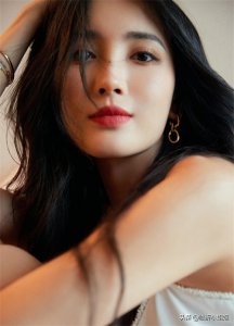 ​王紫璇，颜值与实力并存的纯真美女，高挑靓丽的身姿，让人着迷