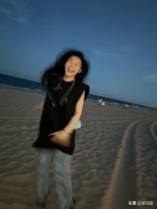 ​金靖懒理恋情绯闻，陪闺蜜照婚纱照，与刘胜瑛一起当灯泡