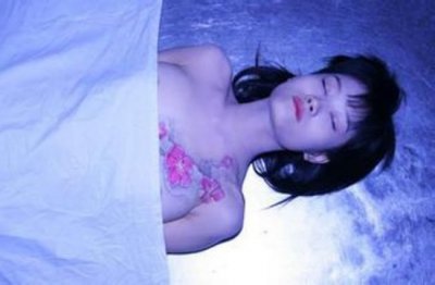 ​古墓发现大蛇美女尸体？ 发现当年中国美女嫁给一条千年大蛇？