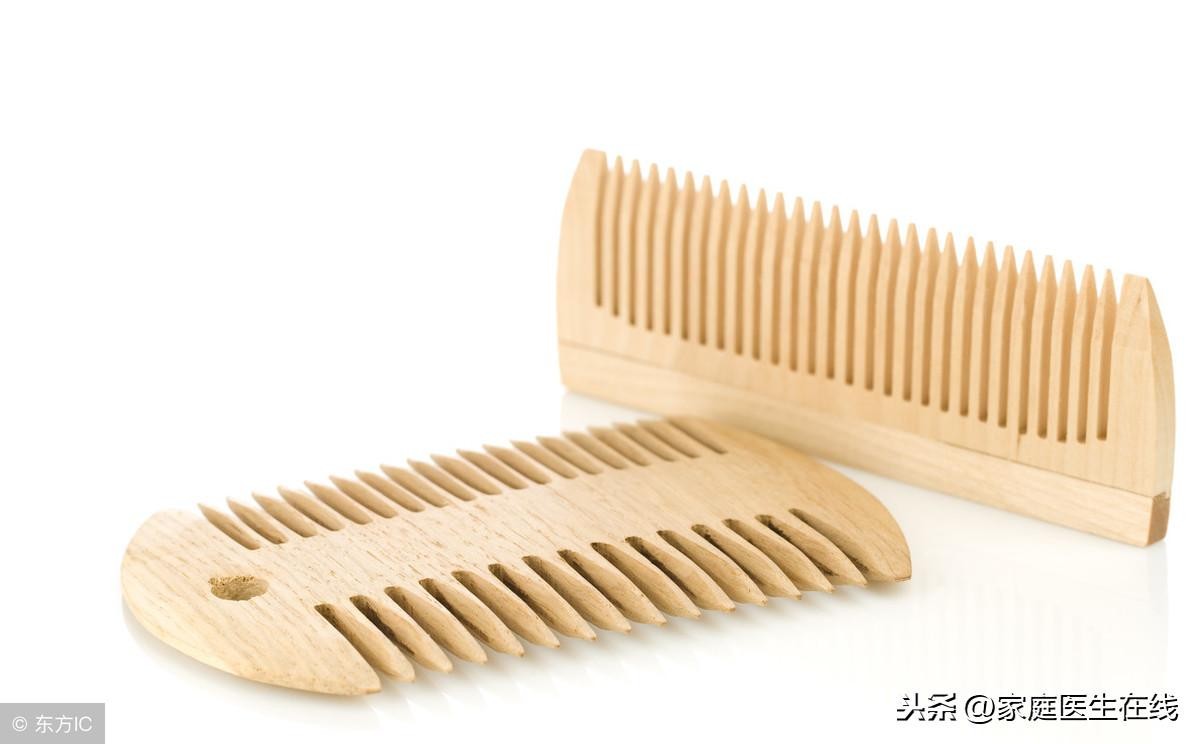 梳子用什么材质的对头发好(用哪种梳子梳头发最好)