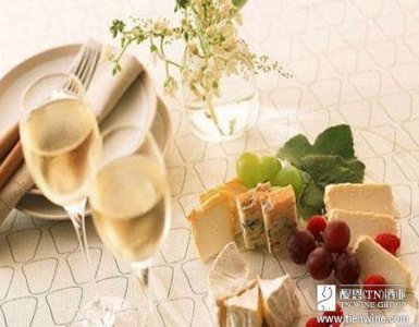 ​白葡萄酒配什么甜品(白葡萄酒配什么菜)