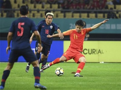 ​加盟海港，毁了职业生涯！失去亚冠舞台，国足第一后腰沦为板凳