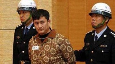 ​李正光的传奇人生：从大学生到第一杀手，风光一时也难逃法网