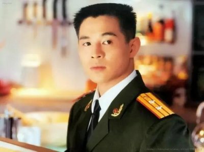 ​李连杰放弃中国国籍移居美国，最后却加入新加坡国籍这是为什么？