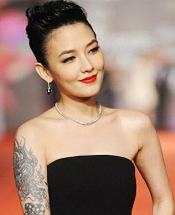 范晓萱：第一个撕掉人设的中国摇滚女星，把自己过成传奇